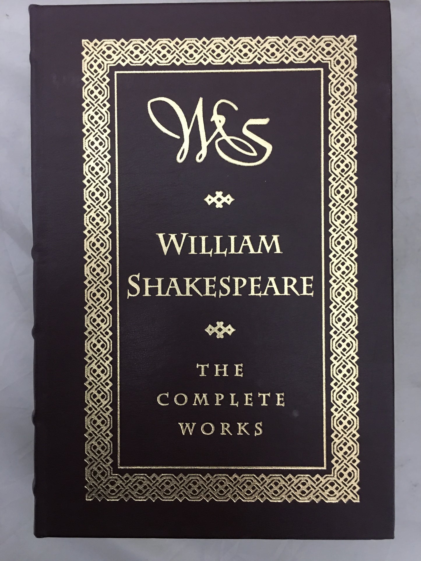 William Shakespeare: The Complete Works (Hardcover)